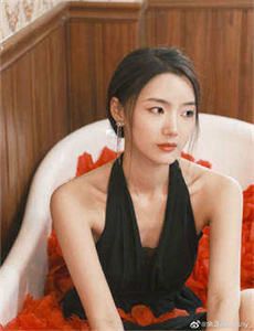 《好色女人网-青梅竹马是消防员第一季未增删看樱花》